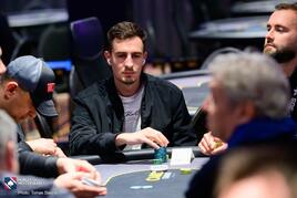 WSOP Main Event: &quot;Sako&quot; na cestu od Mizrachiho