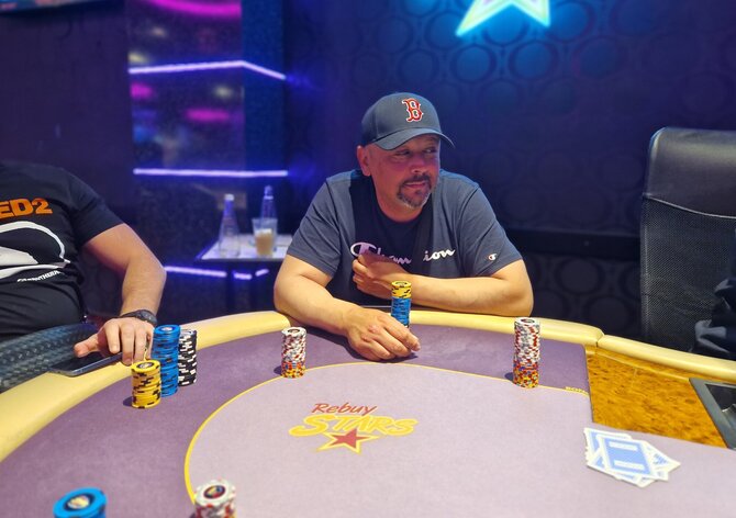 Rebuy Stars Kladno: V páteční Zabijačce proběhl 4-way deal s vítězným Robertem Zubkem