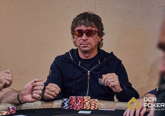 Grand Casino Aš: Poker Giants 1A - Cenci téměř chipleaderem
