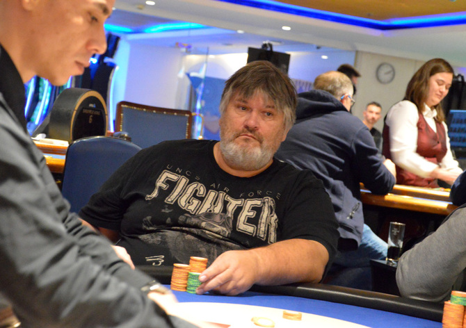 SPT €300K GTD: Přes milion pro vítěze! Pět českých hráčů v dnešním finále!