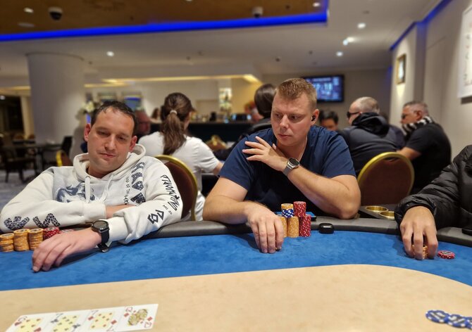 EPM €1M GTD: České barvy podrží ve finále Spins, Kellner a Brokl