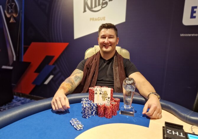 Hilton: V King&#039;s Prague Royal Tuesday po 3-way dealu kraloval Alexand Jacko