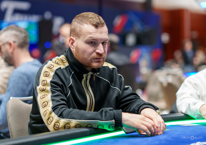 Aktuálně: Dnem 1B Main Eventu EPT Prague prošlo 12CZSK hráčů