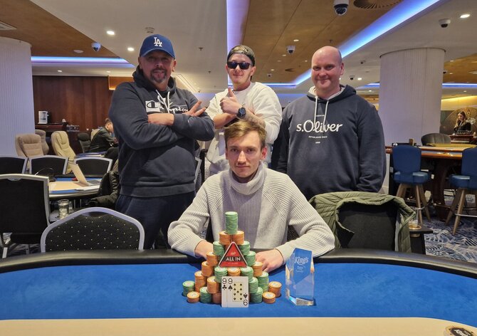 Hilton: Královská sobota zakončena 4-way dealem, trofej pro Štěpána Varhu