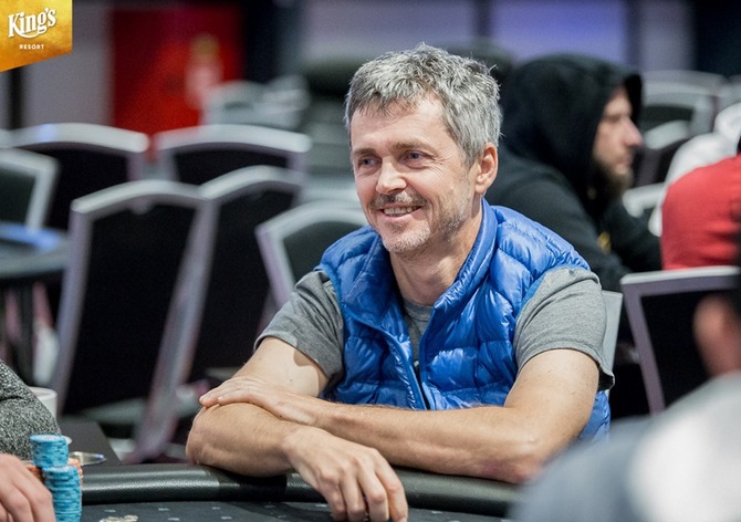 King's: Sobotní české úspěchy - Tomáš Holman druhý v Highrolleru a Michal Skala vítězný v PLO