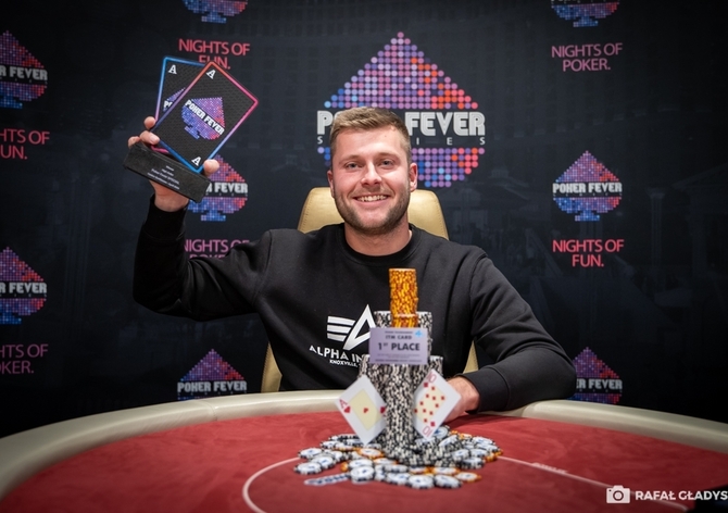 Poker Fever: Češi ovládli High Roller, v PF Cupu jediný postupující