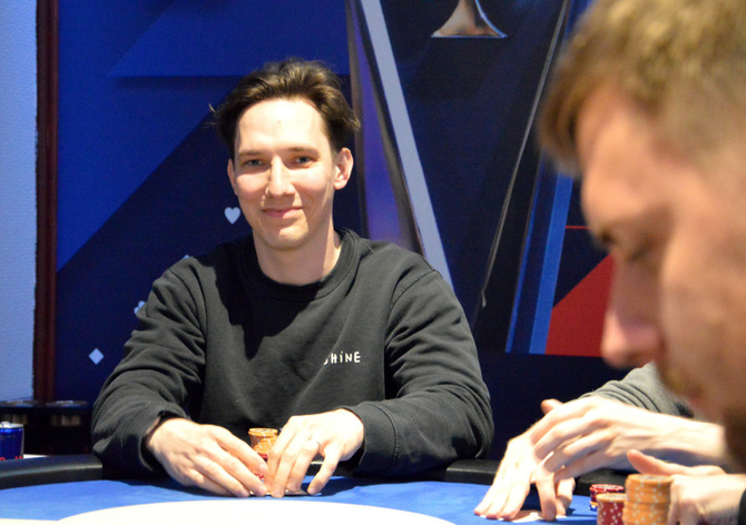 Hilton: Titul ze čtvrtečního Mystery Bounty eventu získal Karlos, Matěj Osvald runner-upem