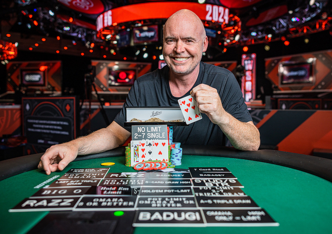 WSOP: Sedmý náramek pro legendárního Johna Hennigana