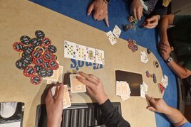 Hilton: Úvodní flight České Pokerové Tour měl albánského chipleadera