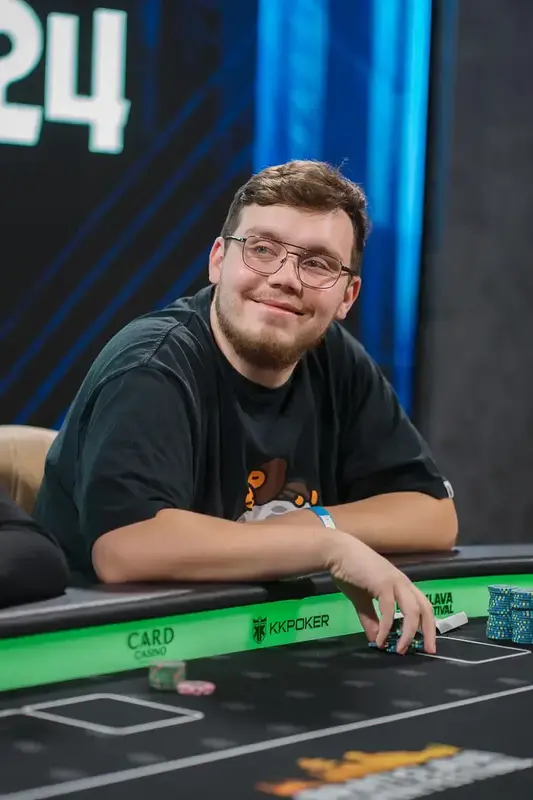 Dominik desset