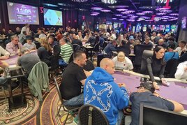 Rebuy Stars Kladno: Narozeninový event 777K GTD skončil dealem osmi hráčů