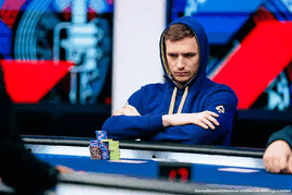 EPT Prague: Hrabec postoupil v €10K Mystery, Kolářík pokračuje ve €1K Freezeoutu!