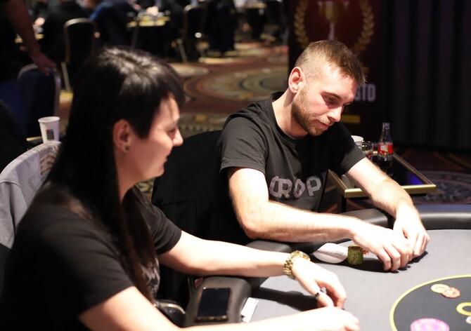 Card Casino Šamorín: V sobotu postoupili s nadprůměrnými stacky, Proximus, Nečas a Křížek