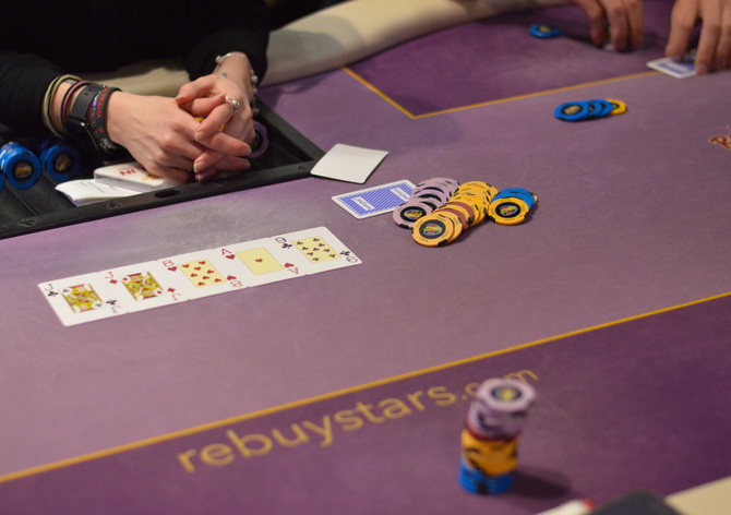Rebuy Stars Plzeň Area: V pondělí proběhl v Plzni 3-way deal ve speciálním halloweenském turnaji