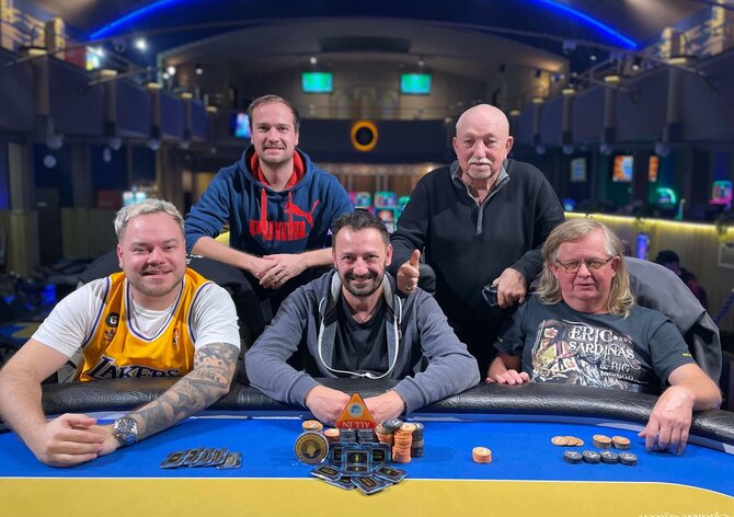GQ HK Pokerová Extraliga 300.000 Kč GTD: Největší mamon získal Jozef Záhon!