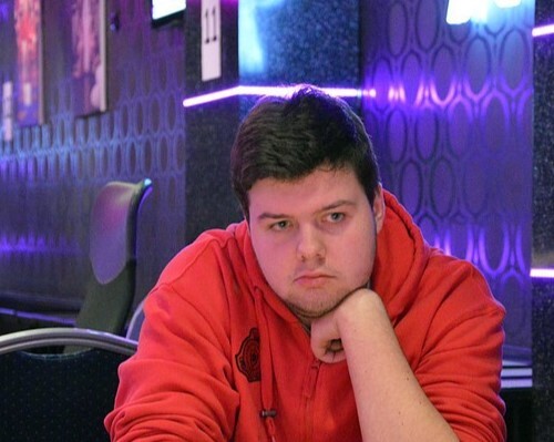 Hilton: Tomáš Skokánek v rovném dealu v heads-upu středečního Mystery Bounty