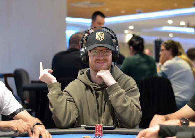 ČPT květen (Hilton) €50K GTD: Value alert!! Den 1B ovládl jediný "milionář" Šimáně