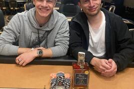 Showdown: Speciální Bomb Pot Omahu dealnuli, Vojtěch Kolář a Lukáš Vejmelka