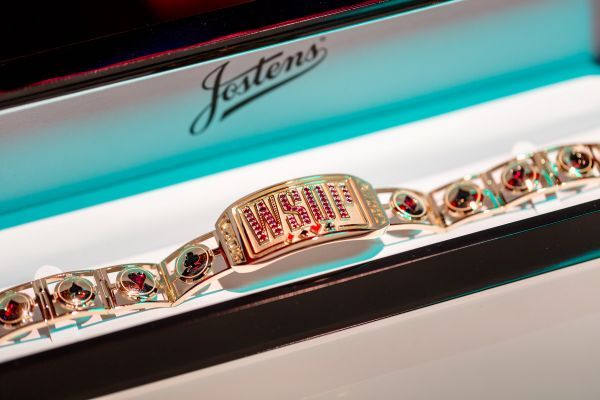 Lasvegaská mánie začíná: Odstartovala World Series of Poker 2025!