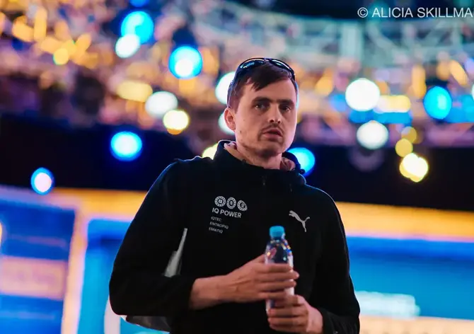 WSOP Las Vegas 2025: Martin Kabrhel končí sedmý v Super High Rolleru, náramek pro Setha Daviese