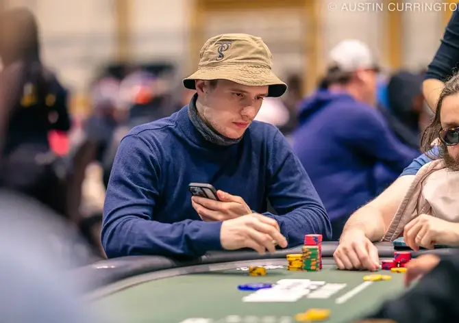 WSOP Las Vegas 2025: Roman Hrabec je mezi posledními 28 hráči v $25K PLO High Rolleru
