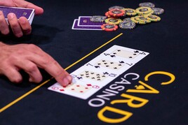 Card Casino Šamorín: Úvodní flight Royal Main Eventu €250K GTD přinesl první český postup