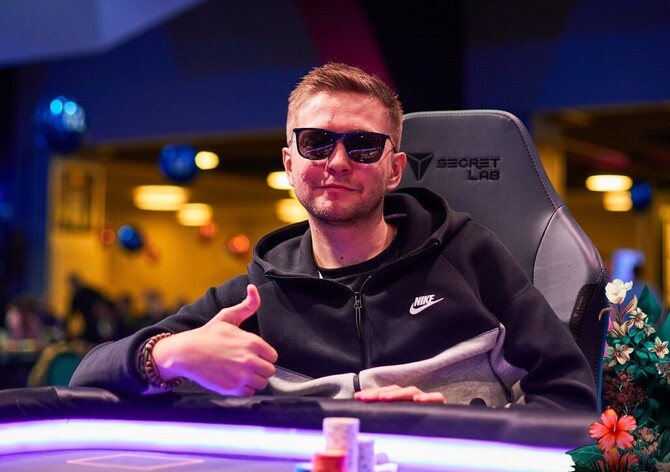 King's EPM: Ve třetím flightu EPM Mystery Bounty €200K GTD uspěli jen dva Slováci, nikdo z CZ hráčů