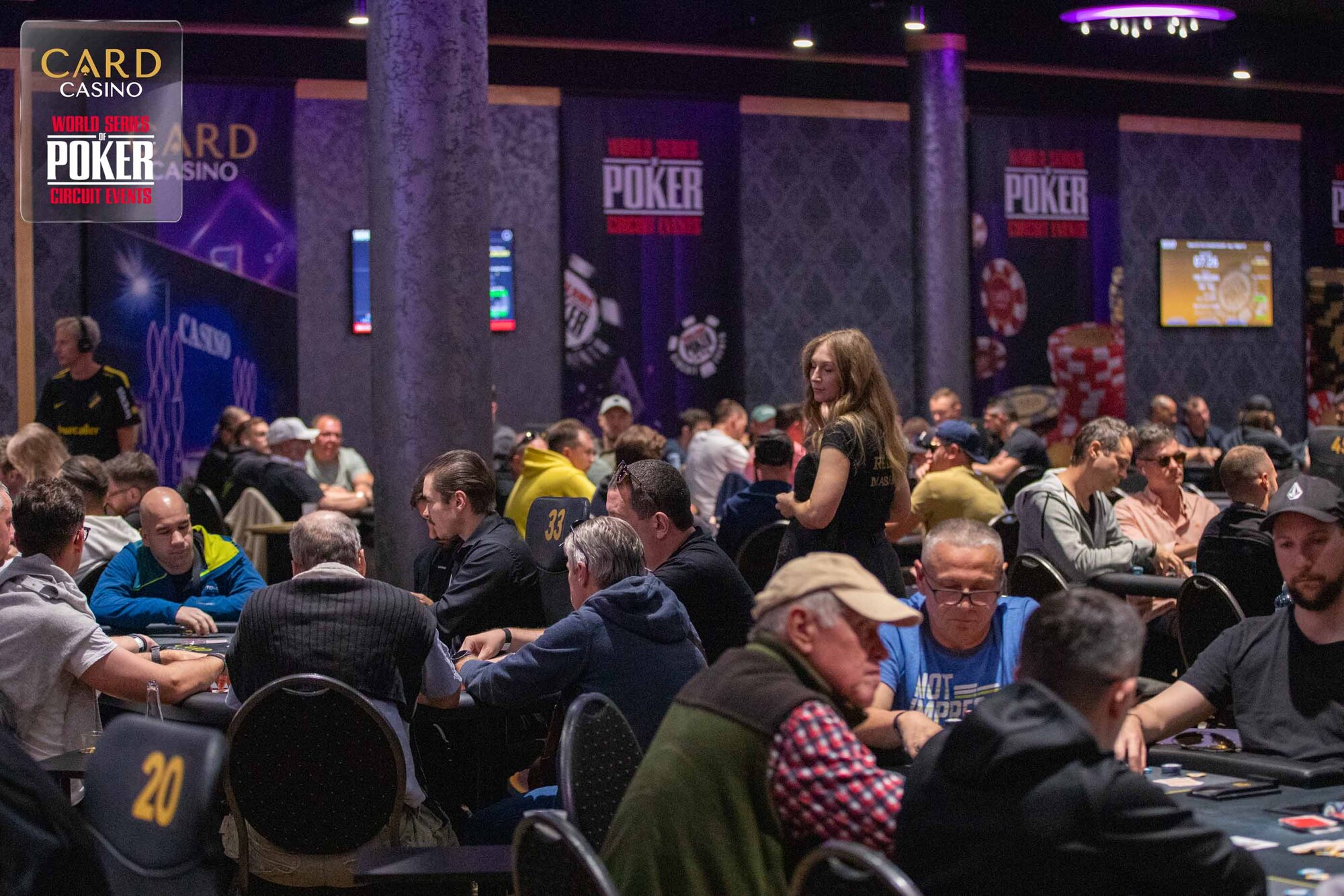 randomroomphoto_card_blava randomroomphoto_card_blava