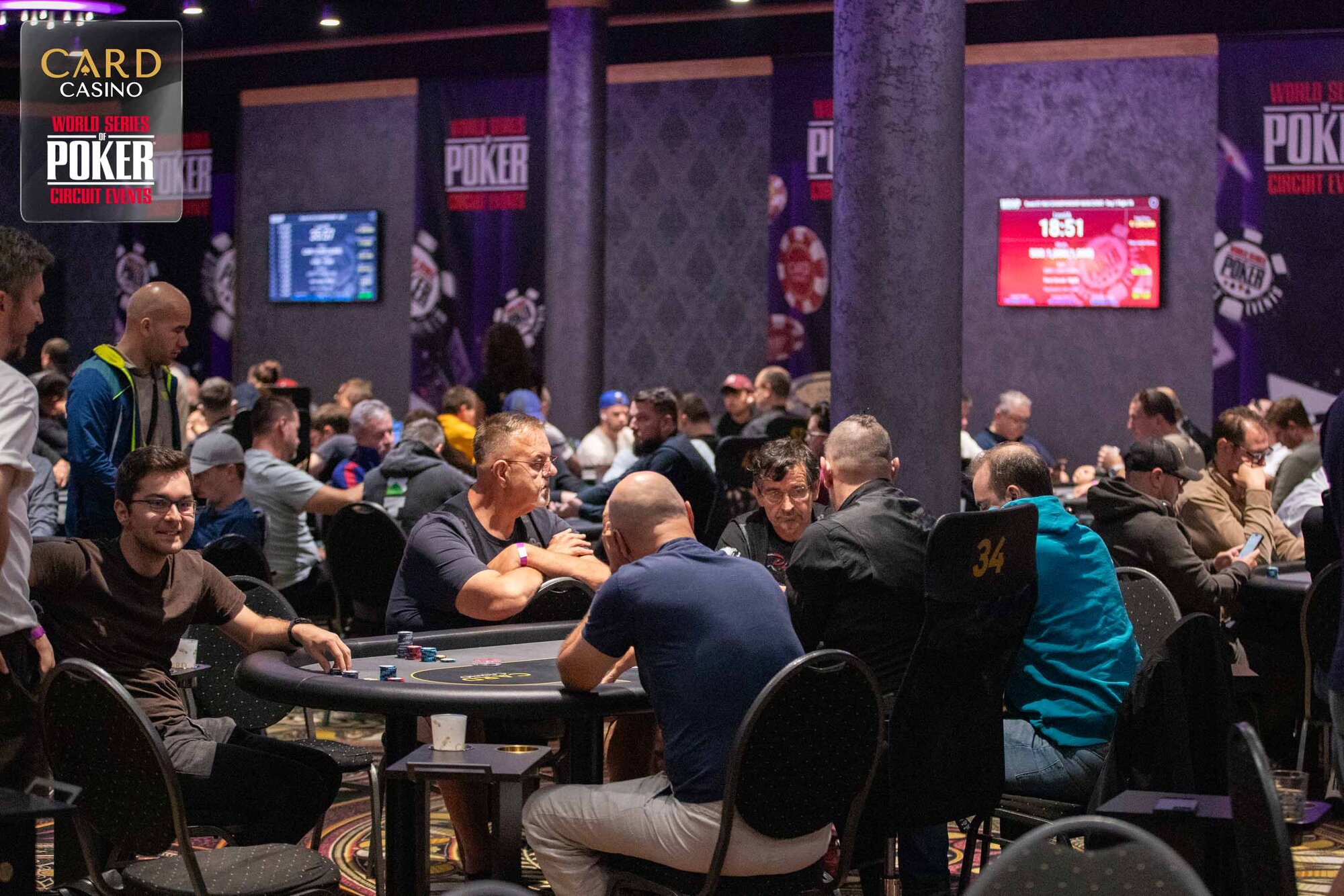 randomroomphoto_card_blava (2) randomroomphoto_card_blava (2)