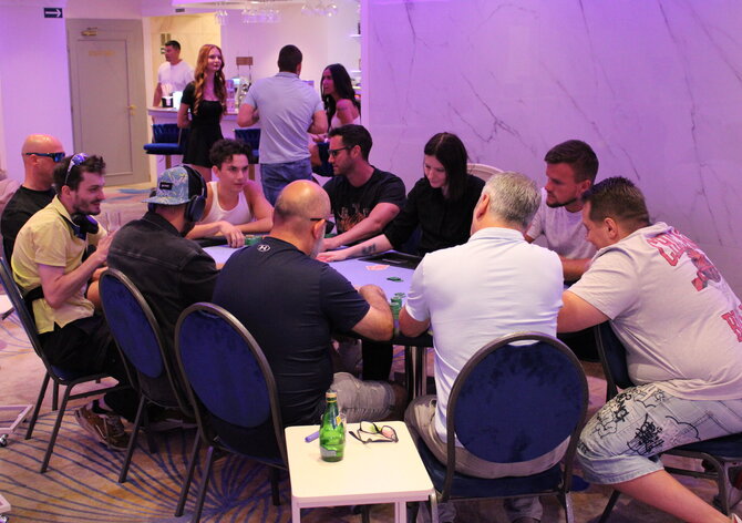 ŽIVĚ: ALL INN with Stars II/#4 - 250.000 Kč GTD