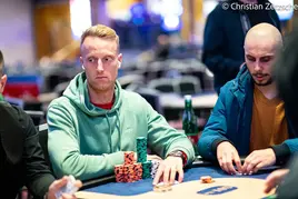 WSOPE: Vlasta Pustina chipleaduje finálový den Mini Main Eventu