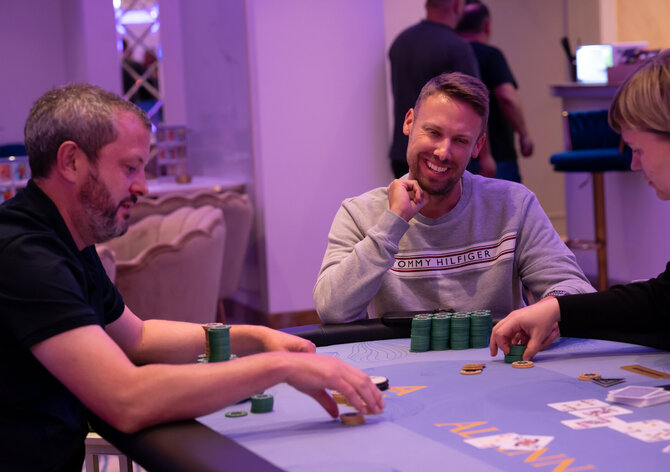 ALL INN Casino představuje říjnový program: Omaha, ALL INN With Stars i Bounty!