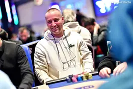 WSOPE Main Event: Ve dni 1B kraloval Slovák Marek Tomeš, jediný CZ postup pro Jana Krnáče