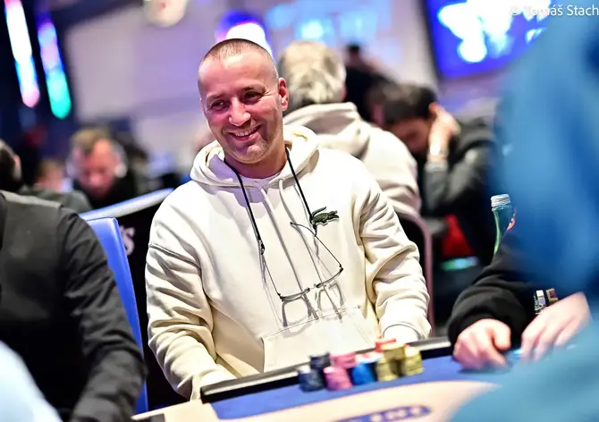 WSOPE Main Event: Ve dni 1B kraloval Slovák Marek Tomeš, jediný CZ postup pro Jana Krnáče