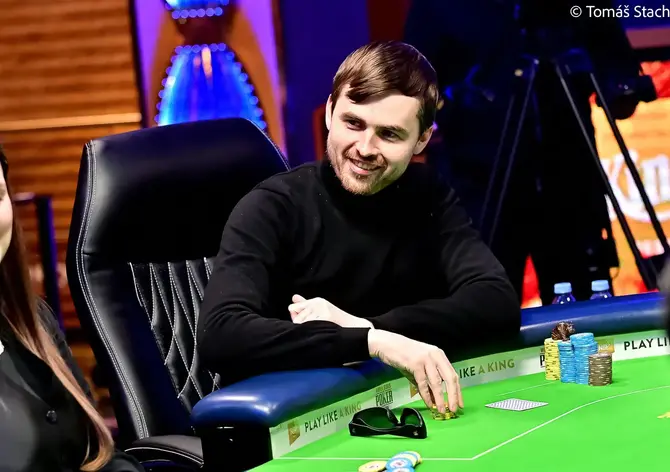&quot;Just Like That!&quot; Martin Kabrhel chipleaduje Main Event WSOPE po třetím dni!