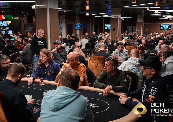 GC Aš - BHD: Vysoce přebraný High Roller a druhý flight Main Eventu