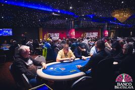 Banco Bratislava: Main Event Polish Poker Championship €500K GTD začal dnem 1A