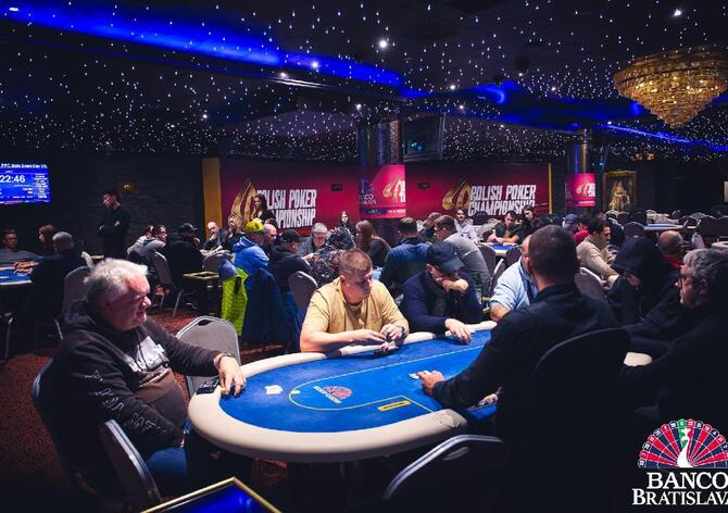 Banco Bratislava: Main Event Polish Poker Championship €500K GTD začal dnem 1A