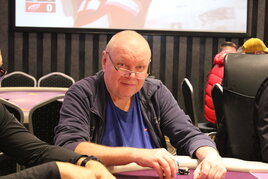 Rebuy Stars Kladno: Big Tuesday 600k GTD ukončen 3-way dealem s vítězným Petrem Targou