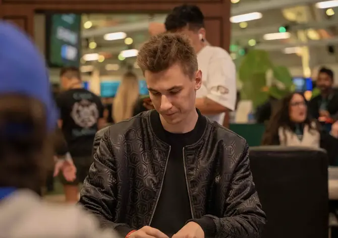 2025 WSOP Paradise: Hrabec mincashnul $100K Triton ME, Žižka postoupil z $25K WSOP Super Main Eventu