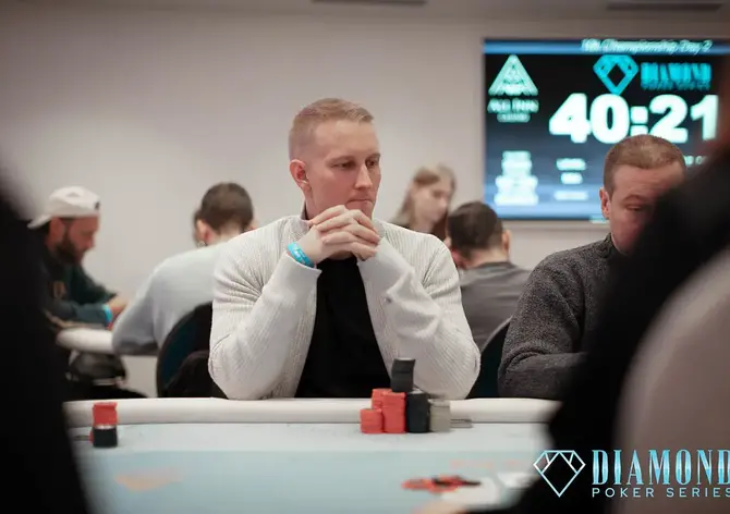 ALL INN: Finálový stůl €10K PLO Championshipu vede Fin Aki Vihikainen
