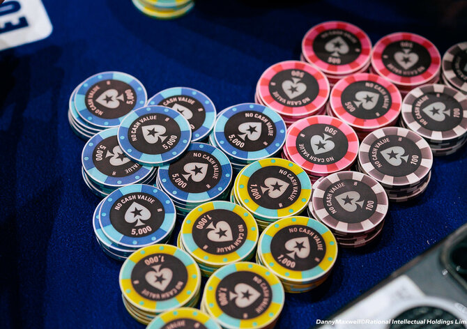 EPT Prague: Minimálně 16 českých hráčů ve druhém dni Main Eventu!