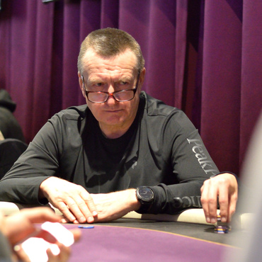 Rebuy Stars Kladno: Big Tuesday 500K GTD skončil téměř rovným dealem ve čtyřech