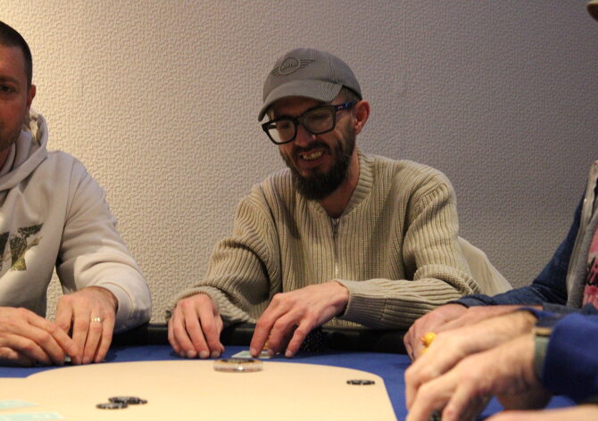 Hilton: Rovný deal v heads-upu čtvrtečního Mystery Bounty eventu, Valerii Kalynych runner-upem