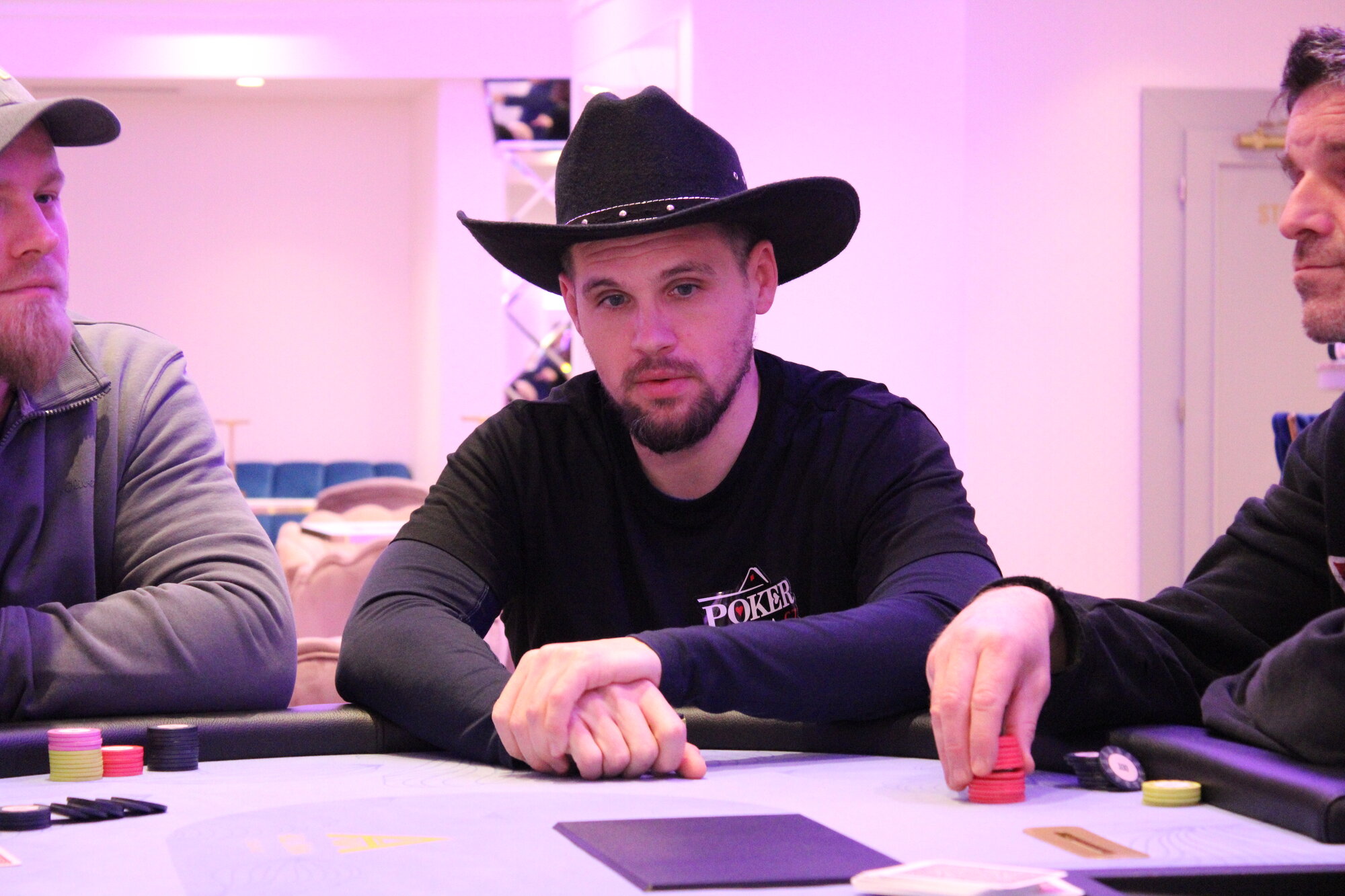 lucky_bird_wednesday_allinn_3_28_1_allinn lucky_bird_wednesday_allinn_3_28_1_allinn