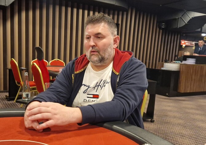 Card Casino Šamorín: Card Poker Series €300K GTD odstartoval, Mirek Matějček bral chipleader bonus