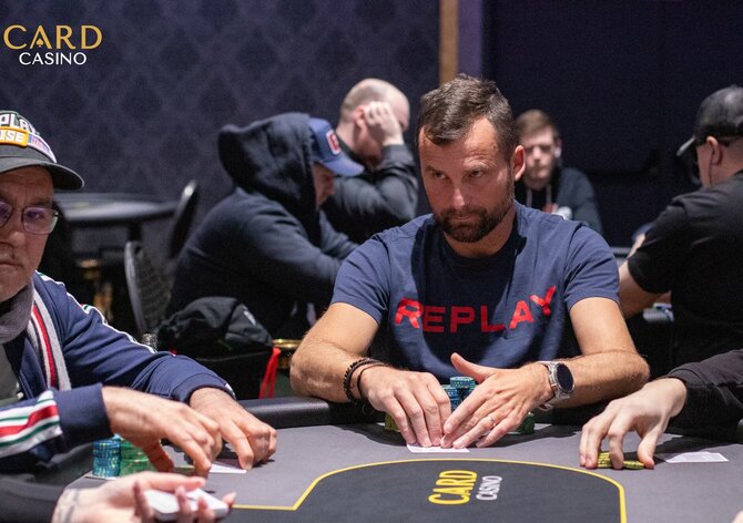 Card SK Royal €250K GTD: Pět českých postupů ze sobotních flightů