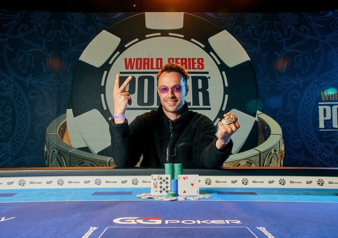 WSOPE: Řada českých postupů a náramek pro Schemiona