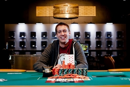 WSOP event #02: Náramek pro bývalého učitele