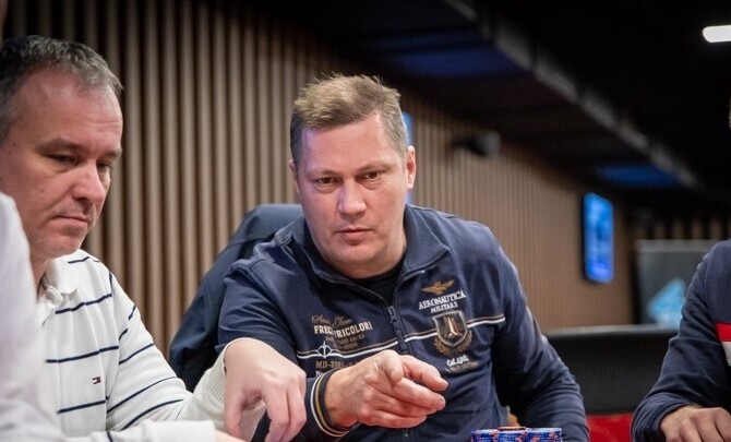 King's: Z flightu 1AB pirátského Main Eventu si zajistilo postup do dne 2 kvarteto českých hráčů